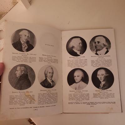 Books About War (3GB1-KD)