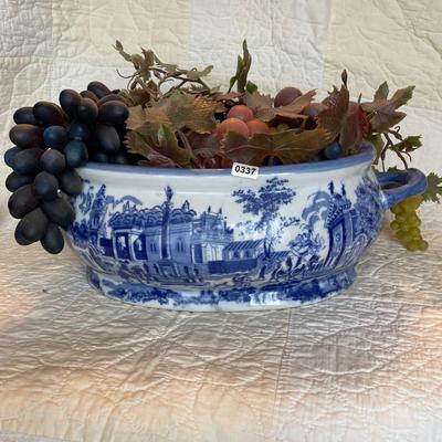 Ironstone cobalt blue Taureen w/handles