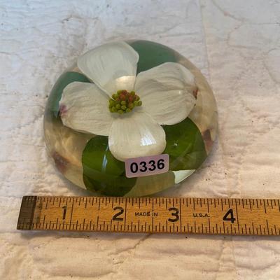 Paper weight