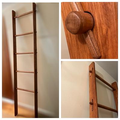 Vintage Amish Quilt Blanket Ladder