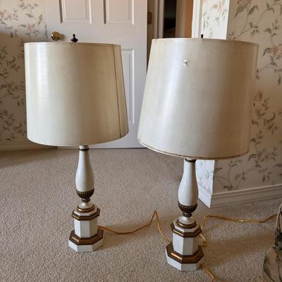 Two Wood Lamps w/ White and Gold Coloring (3GB1-KD)
