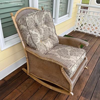 556 Lloyd Flanders Large Wicker Rocking Chair with Cushion AS-IS