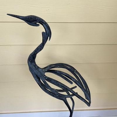 558 Frontgate Metal Outdoor Bird Sculpture