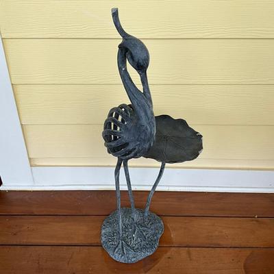 560 Frontgate Metal Bird W/ Leaf Sculpture