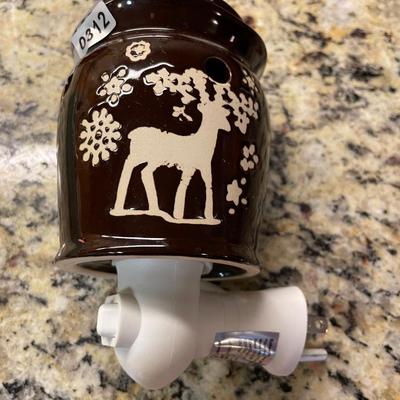 Deer wall plug in