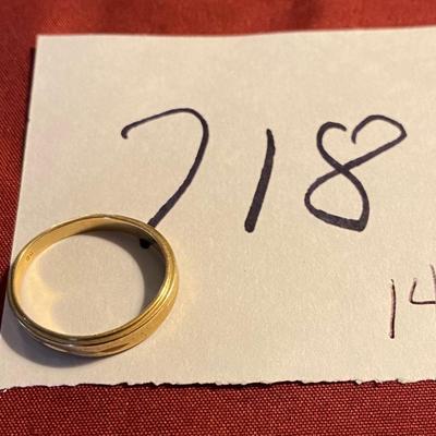 14 KT Gold Mens Wedding Band