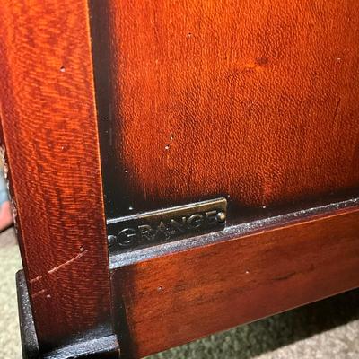 580 GRANGE Cherry Three Drawer Chest