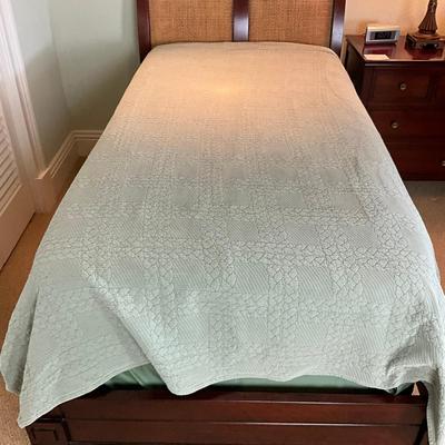 591 Pair of Mint Green 100% Cotton Bloomingdales Throw Blankets