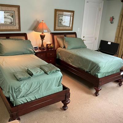 592 Set of Three 4-pc Twin Cuddle Down Green Sheets