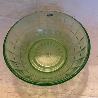 Hazel Atlas large berry bowl