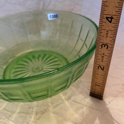 Hazel Atlas large berry bowl