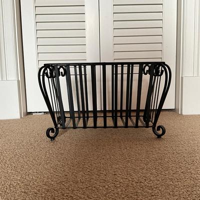 613 Black Iron Magazine Rack