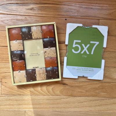 Mats, Frames & More (2B-MK)