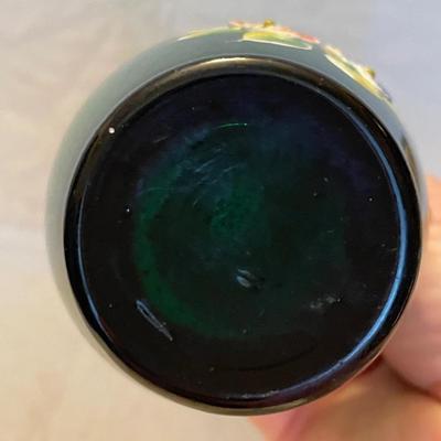 Emerald green art glass vase