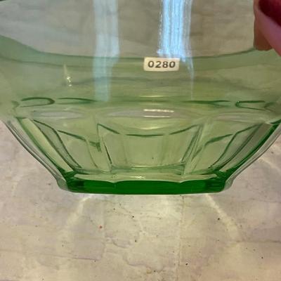 Hazel atlas rest well patterned green depression bowl