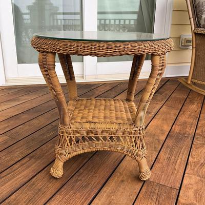 557 Resin Wicker Glass top End Table