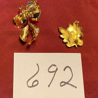Brooch Lot