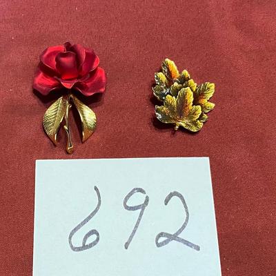 Brooch Lot
