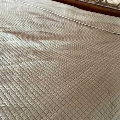 622 Hudson Park King Mint Green Blanket
