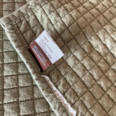 622 Hudson Park King Mint Green Blanket