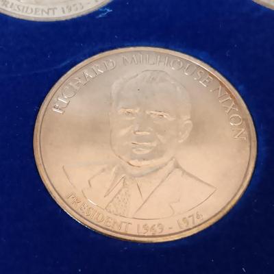 5 PRESIDENTIAL MEDALS