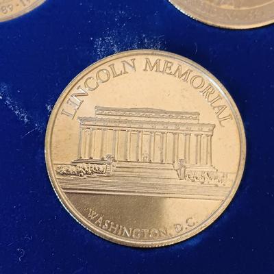5 PRESIDENTIAL MEDALS
