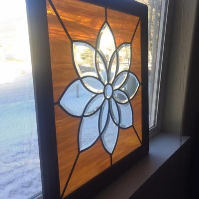 Daisy w/ Amber Stained Glass
