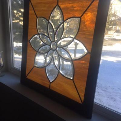 Daisy w/ Amber Stained Glass