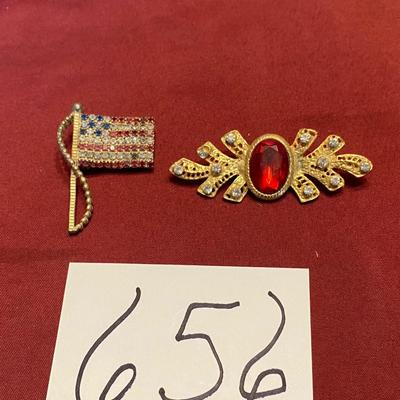 Brooch Lot