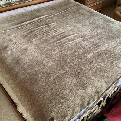 630 Ralph Lauren Green Throw/Cover Blanket Queen Size