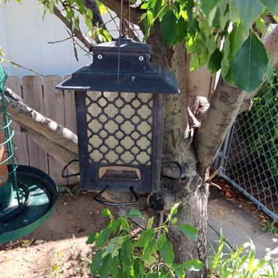 2 BIRD FEEDERS (1)