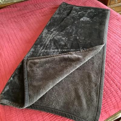 641 Hudson Park Collection Throw Blanket