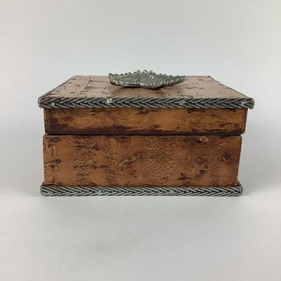 658 Maitland Smith Wood Starfish Box