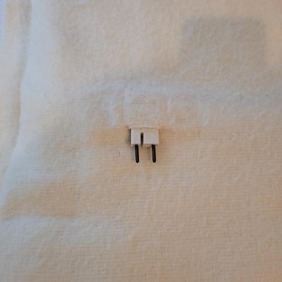 Pair of Twin Two Poster Headboards with Bedframes and Electric Blankets (3GB2-CE)