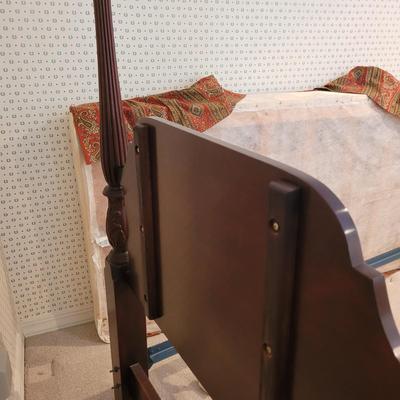 Pair of Twin Two Poster Headboards with Bedframes and Electric Blankets (3GB2-CE)