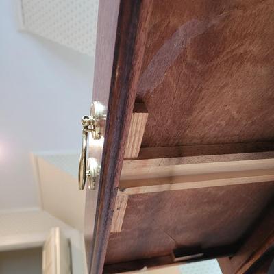 Queen Anne Style Two-Drawer Writing Table (3GB2-CE)