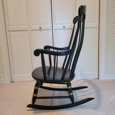 Nichols and Stone Rocking Chair (3GB2-CE)