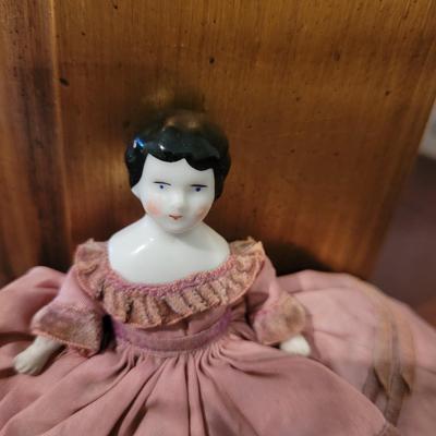 Framed Angel Head and Miniature China Doll (3GB2-CE)