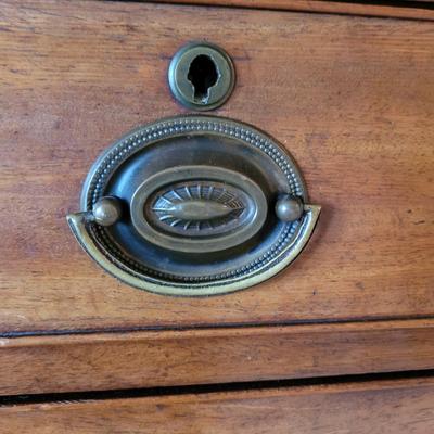 Antique Colonial Style Five Drawer Dresser (3GB1-CE)