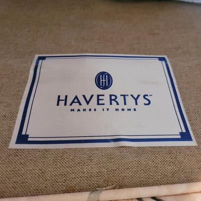Haverty’s Floral Loveseat with Ottoman (3GB1-CE)