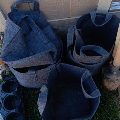 FELT PLANT POTS, GARDENING TOOLS AND MORE
