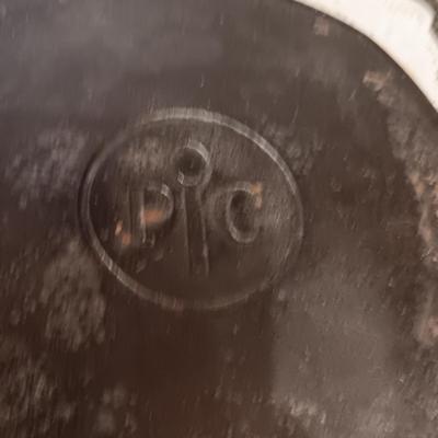 10" CAST IRON SKILLET