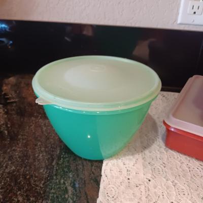 TUPPERWARE FOOD STORAGE CONTAINERS