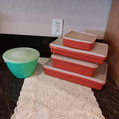 TUPPERWARE FOOD STORAGE CONTAINERS