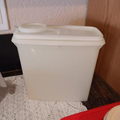 TUPPERWARE FOOD STORAGE CONTAINERS