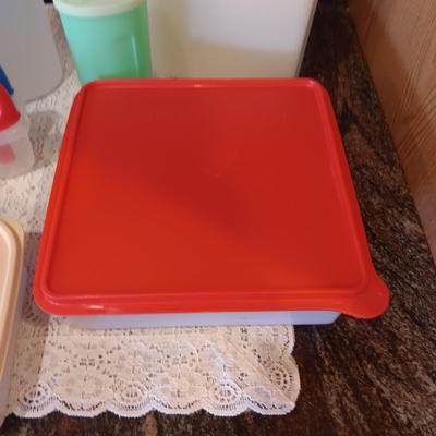 TUPPERWARE FOOD STORAGE CONTAINERS