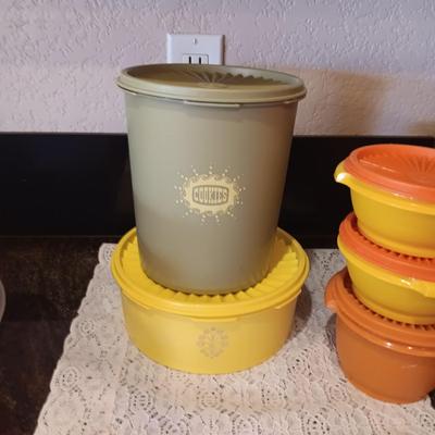 TUPPERWARE AND OTHER FOOD STORAGE CONTAINERS