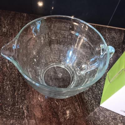 PAMPERED CHEF BATTER BOWL AND DEIK SLICER SET