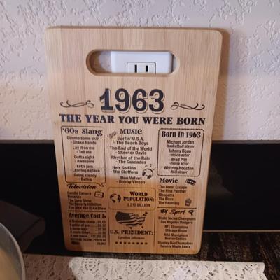WOODEN CUTTING BOARD, STOCK POT AND 2 CASSEROLE DISHES
