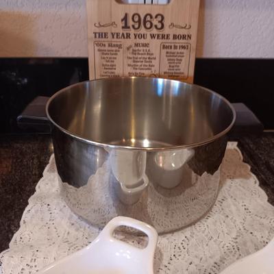 WOODEN CUTTING BOARD, STOCK POT AND 2 CASSEROLE DISHES